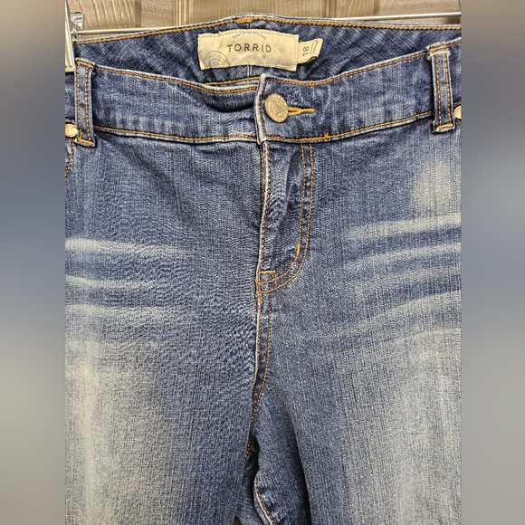 Torrid Boyfriend Crop Jeans Size 18 - Picture 5 of 5